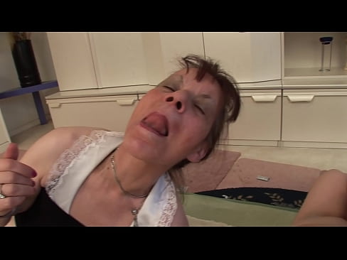 ❤️ Deux grands-mères et un grand-père font une partie à trois ️❌ Porno anal at us ️❤