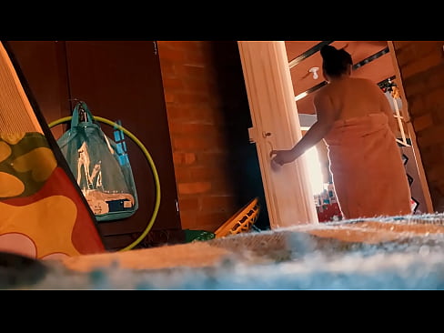 ❤️ Mon oncle me suit dans la douche, il me baise pendant que je prends une douche. ️❌ Porno anal at us ️❤