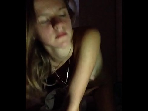 ❤️ Une fille se masturbe et jouit ️❌ Porno anal at us ️❤