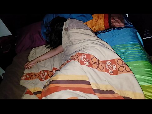 ❤️ Beau-fils réprimandant sa jeune belle-mère pendant qu'elle dort. ️❌ Porno anal at us ️❤